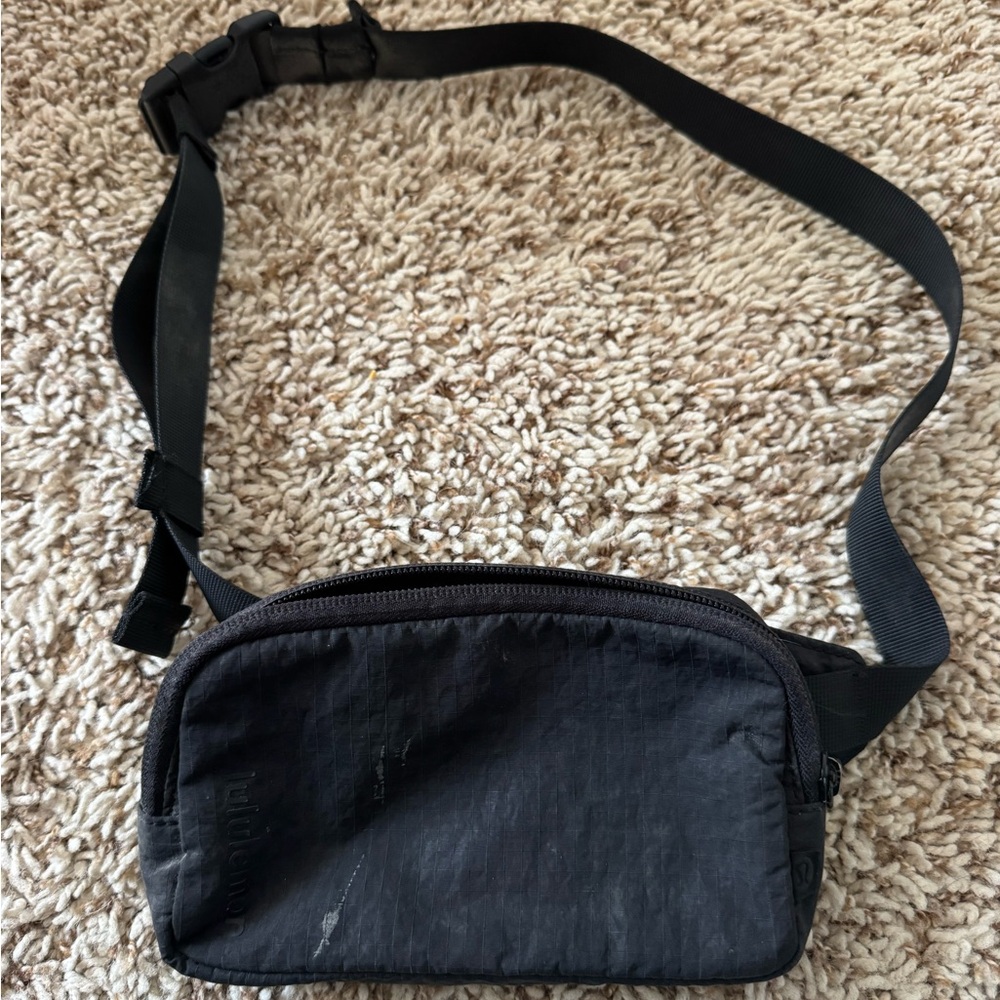 Lululemon Mini Belt Bag